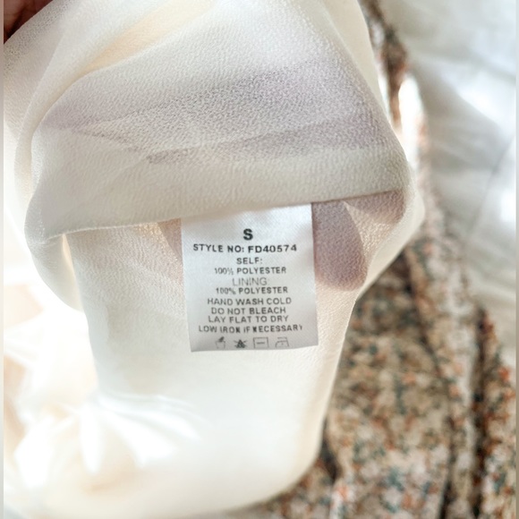 |SOLD| Carly Jean Los Angeles Ellie Dress - Picture 7 of 11